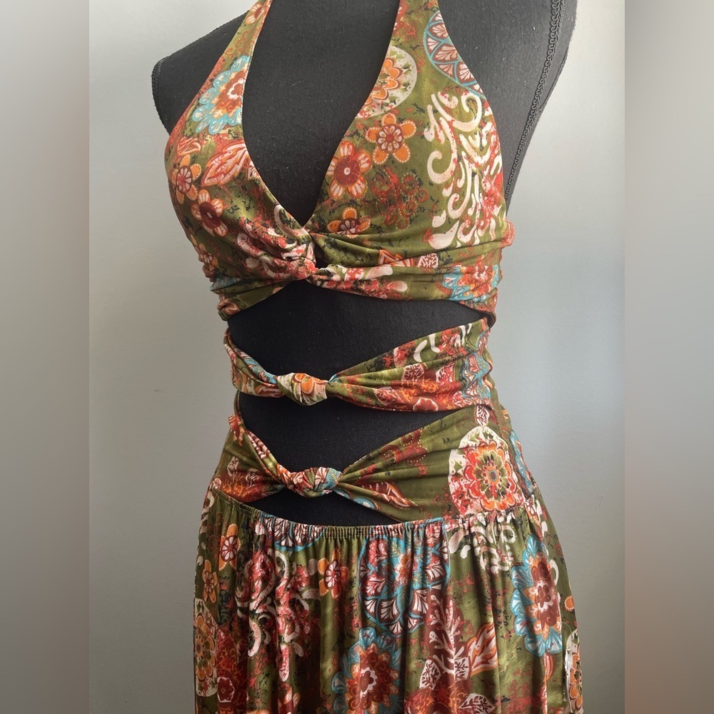 NWT Floral Maxi Dress with Cutout Details - Picture 3 of 8